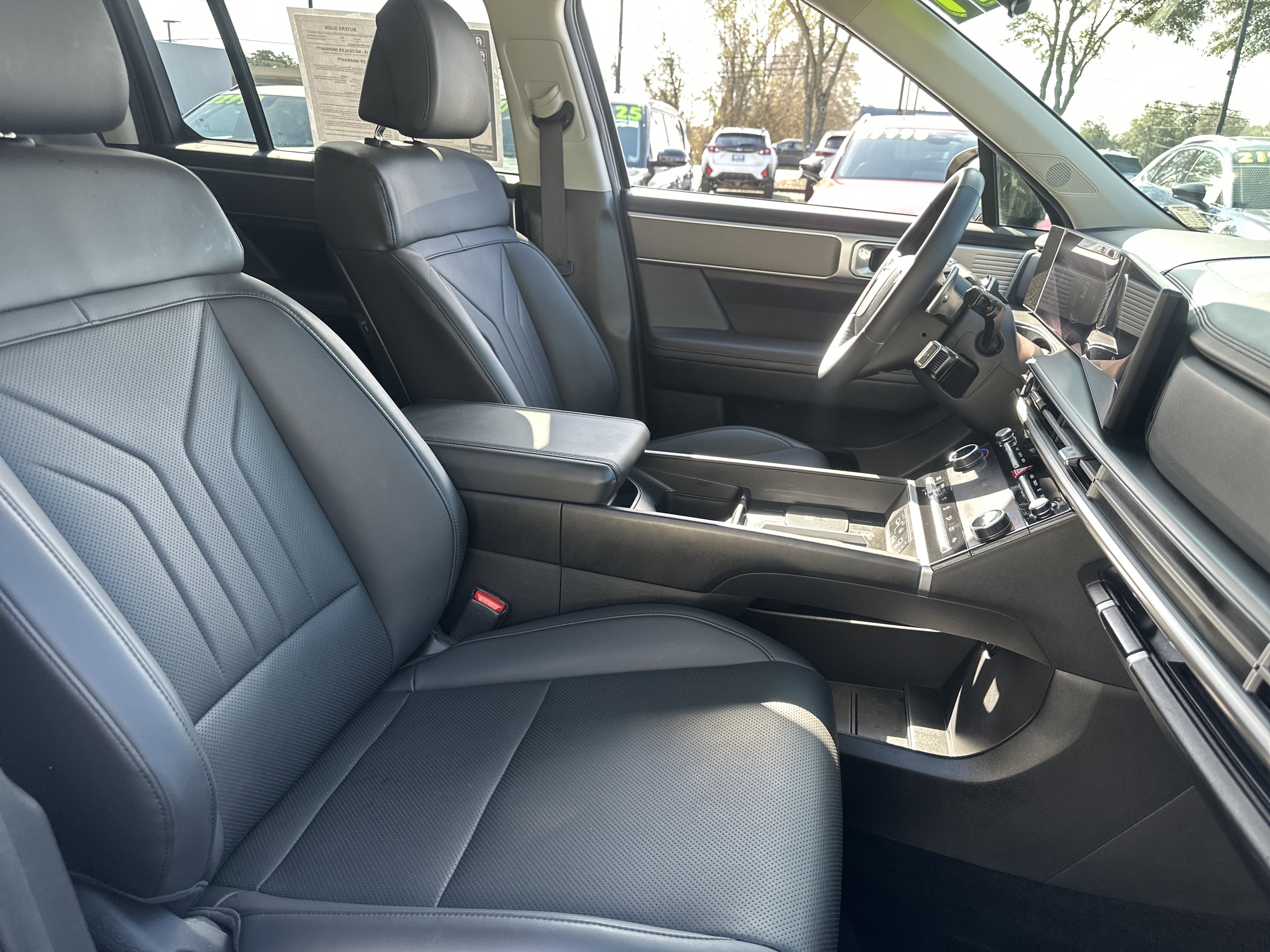 Used 2024 Hyundai Santa Fe SEL image 13