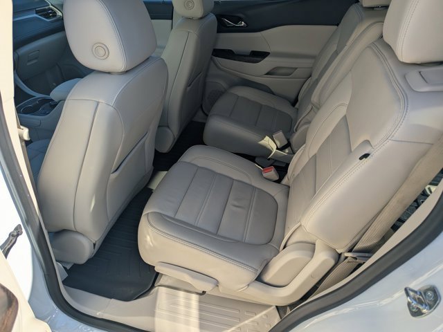 Used 2023 GMC Acadia Denali image 17