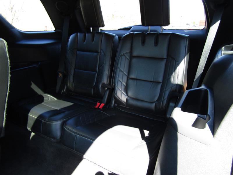 Used 2017 Ford Explorer Platinum image 35