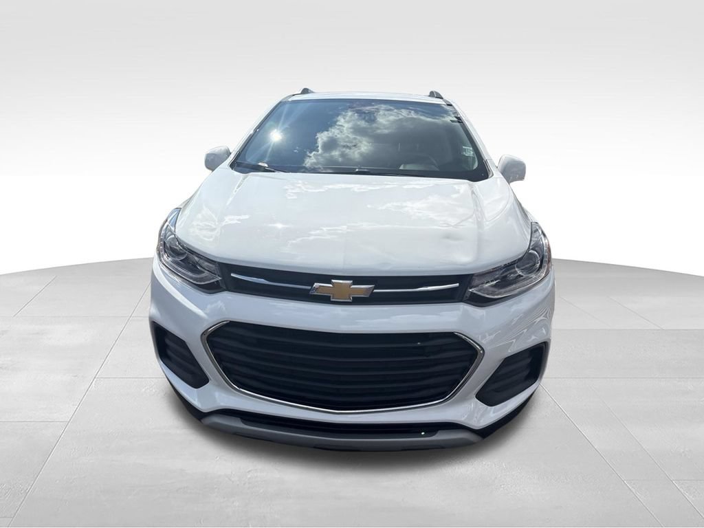 Used 2022 Chevrolet Trax LT w/ LT Convenience Package AWD/4WD image 8