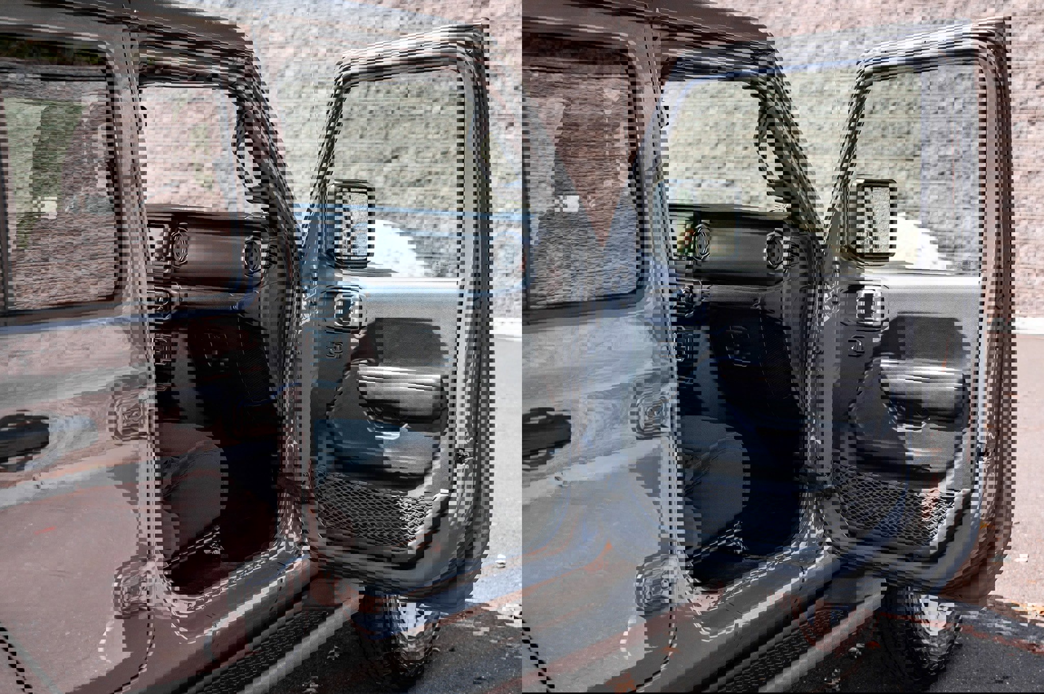 Used 2020 Jeep Gladiator Sport w/ Quick Order Package 24S image 15