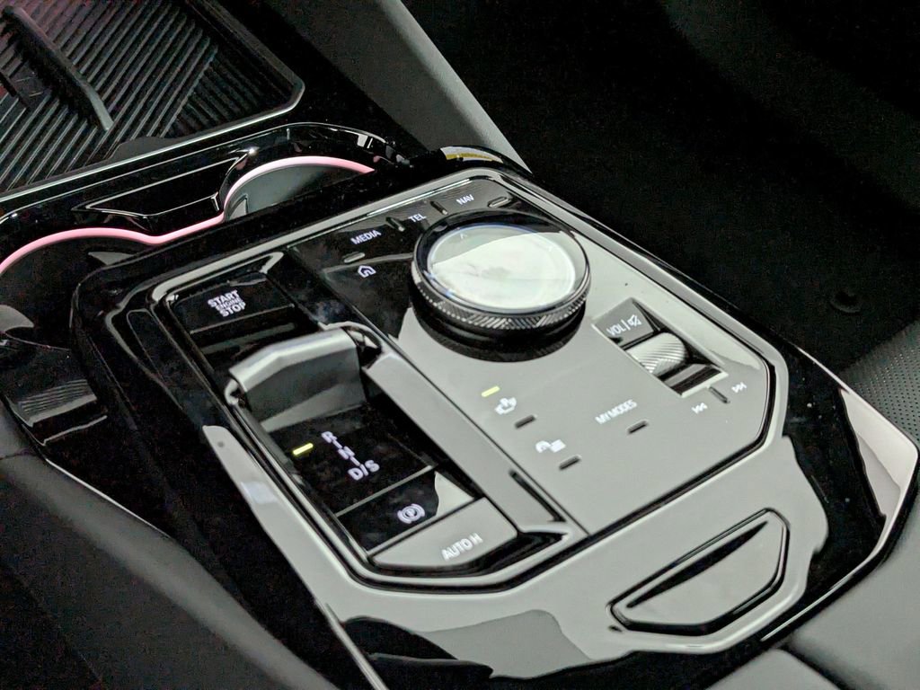 New 2026 BMW 530i xDrive w/ M Sport Package image 28