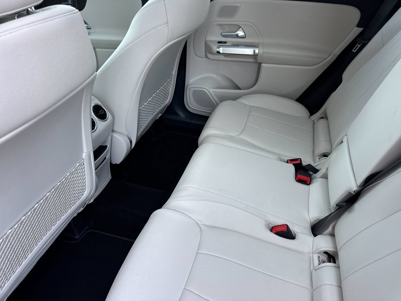 Used 2026 Mercedes-Benz GLB 250 image 12