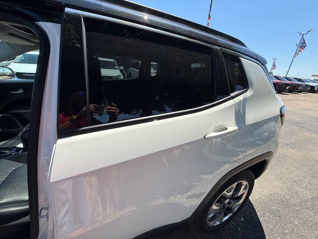 Used 2021 Jeep Compass Limited w/ Sun and Sound Group AWD/4WD image 37