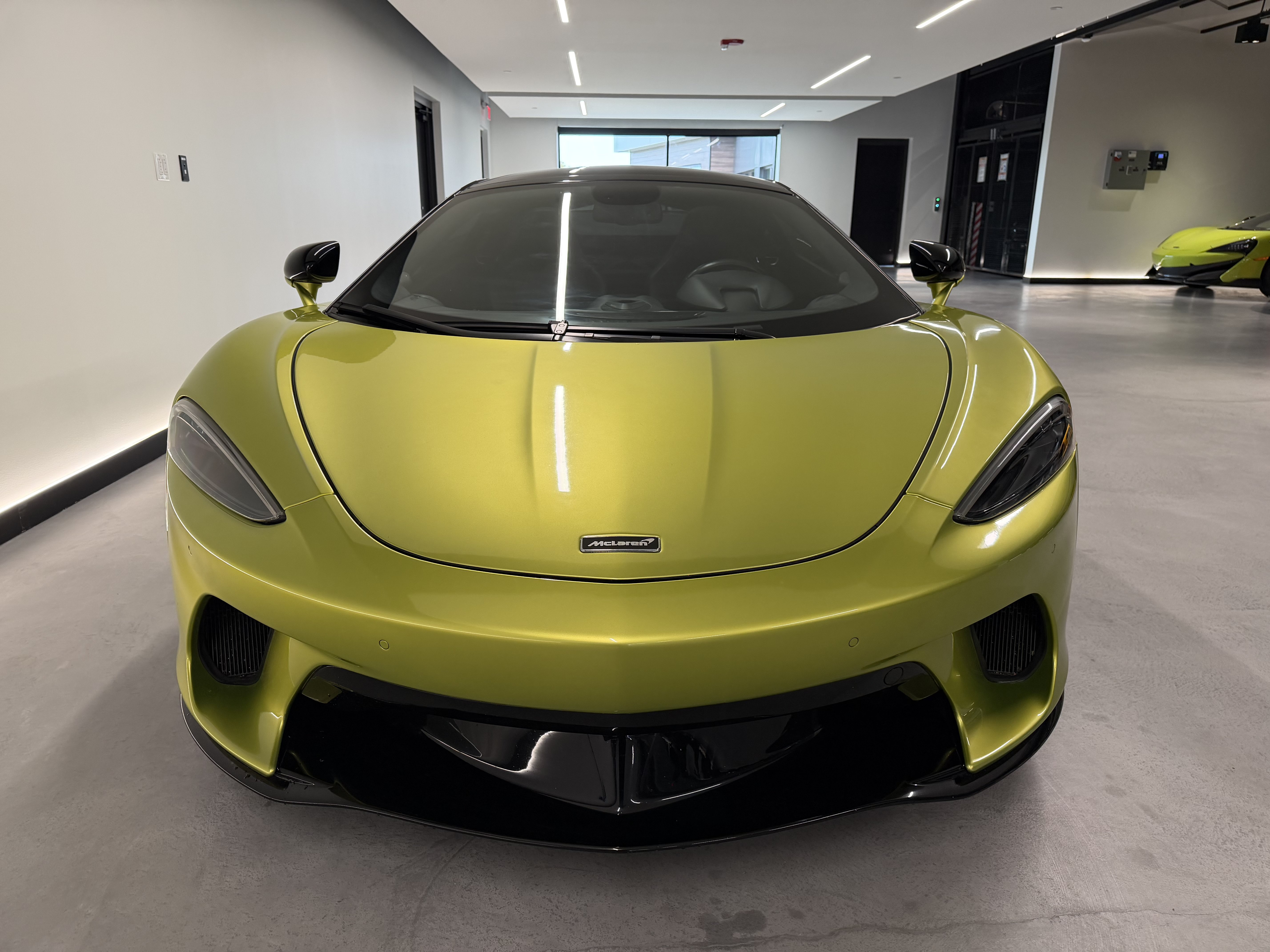 Used 2023 McLaren GT RWD image 7