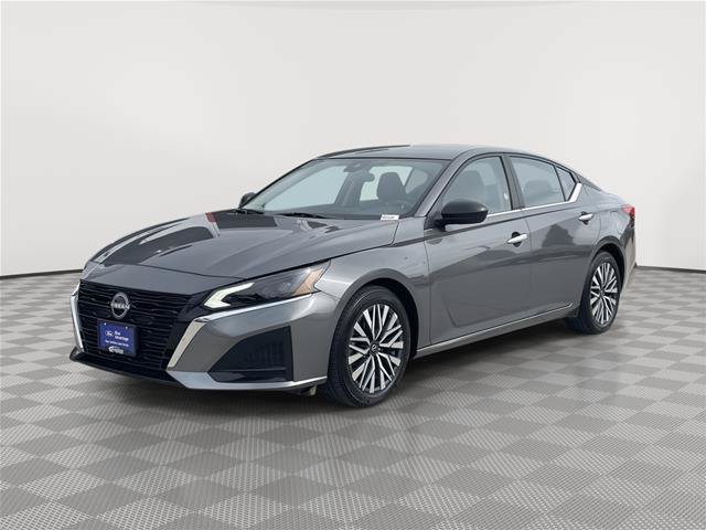 Used 2025 Nissan Altima 2.5 SV