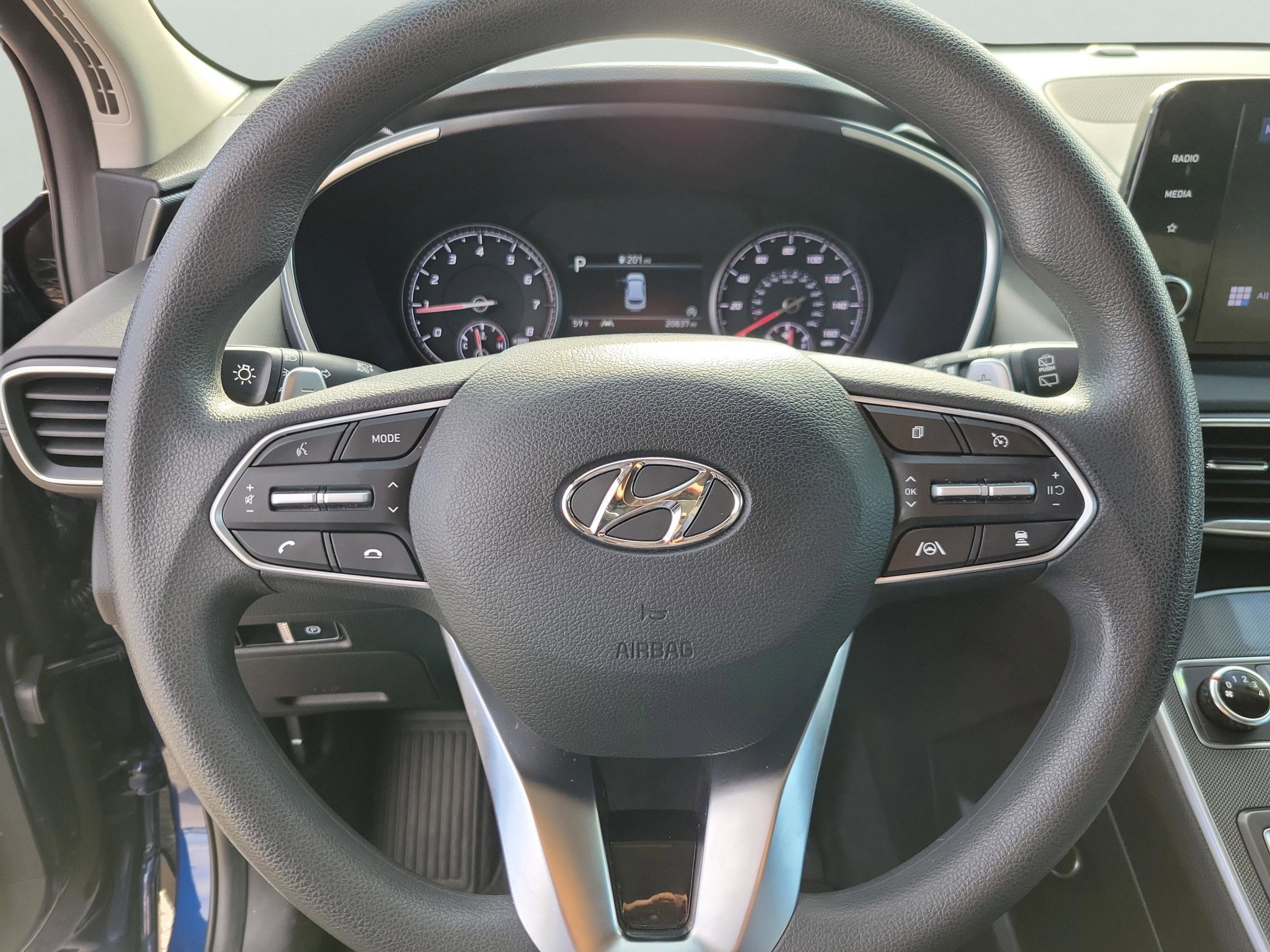 Certified 2022 Hyundai Santa Fe SEL image 17