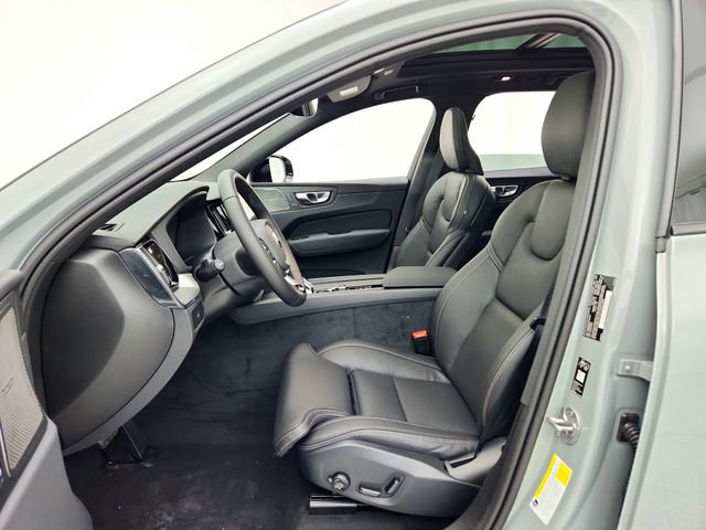 New 2026 Volvo XC60 B5 Ultra w/ Climate Package image 17