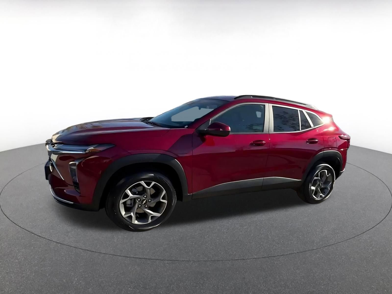 Used 2025 Chevrolet Trax LT image 8