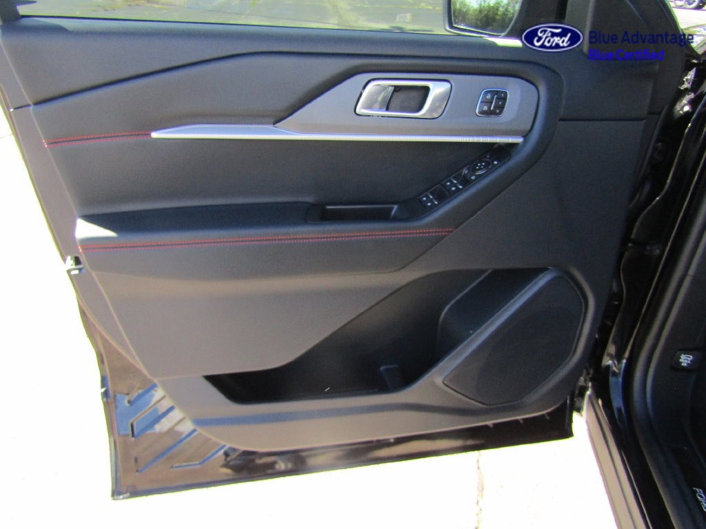Certified 2026 Ford Explorer ST AWD/4WD image 17