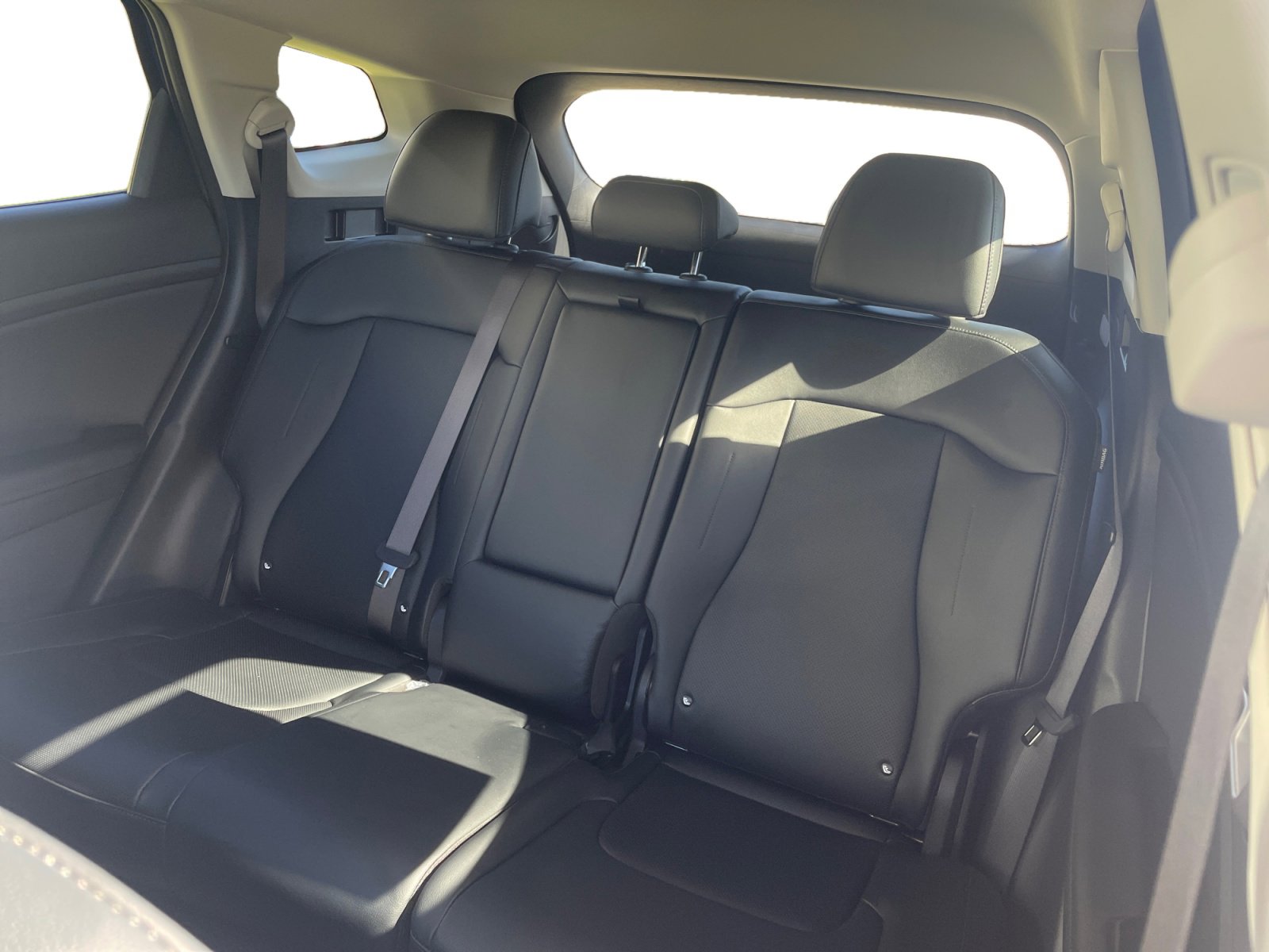 Used 2025 Kia Sportage EX image 16