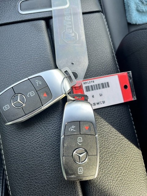 Used 2023 Mercedes-Benz GLA 250 4MATIC w/ Premium Package image 13