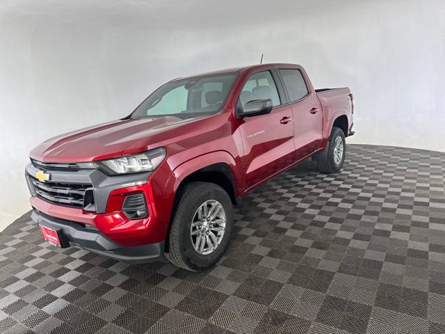 Used 2024 Chevrolet Colorado LT w/ LT Convenience Package II AWD/4WD image 3