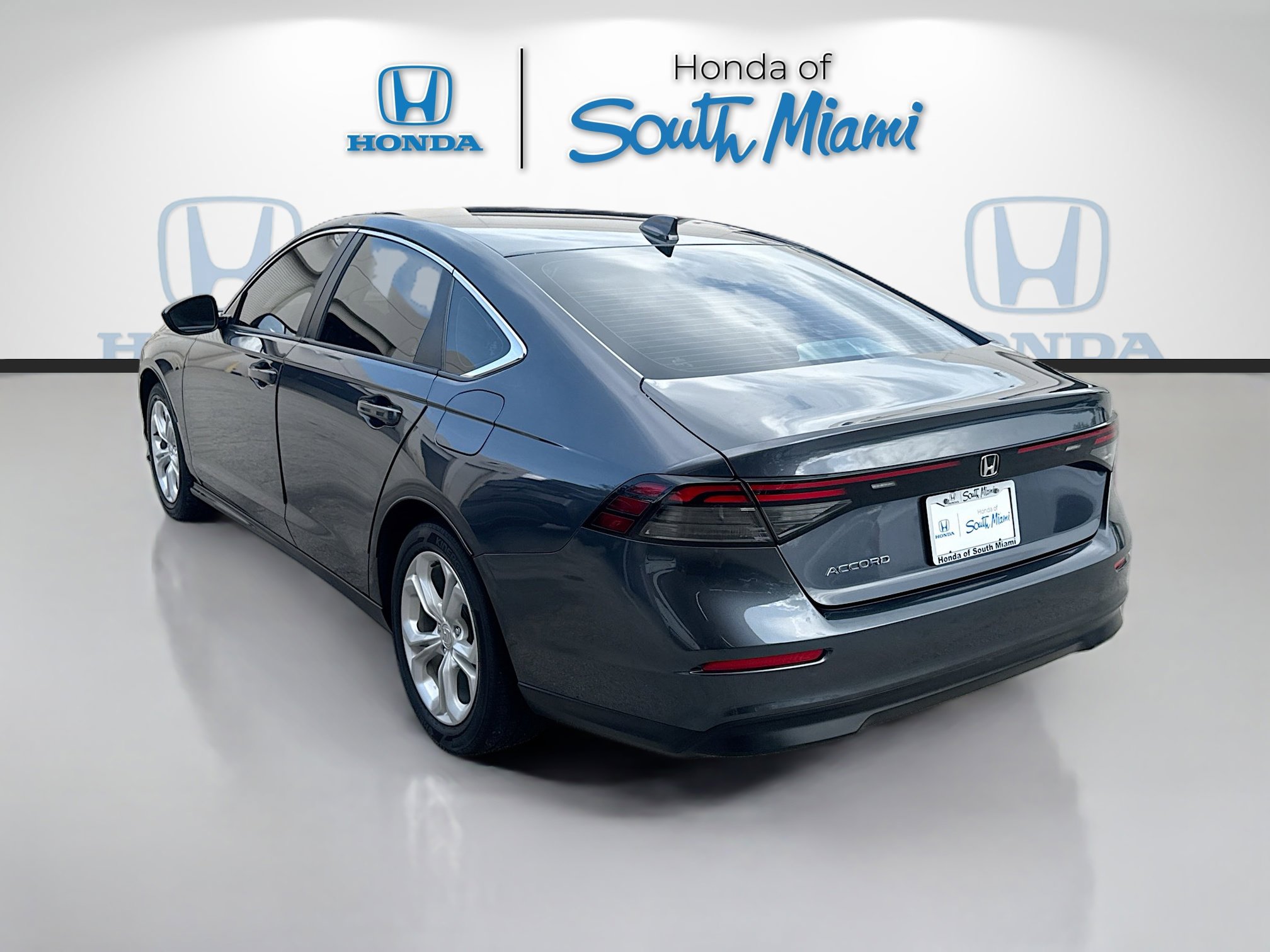 Used 2023 Honda Accord LX image 5