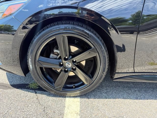 Certified 2023 Nissan Sentra SR w/ Midnight Edition Package FWD image 13