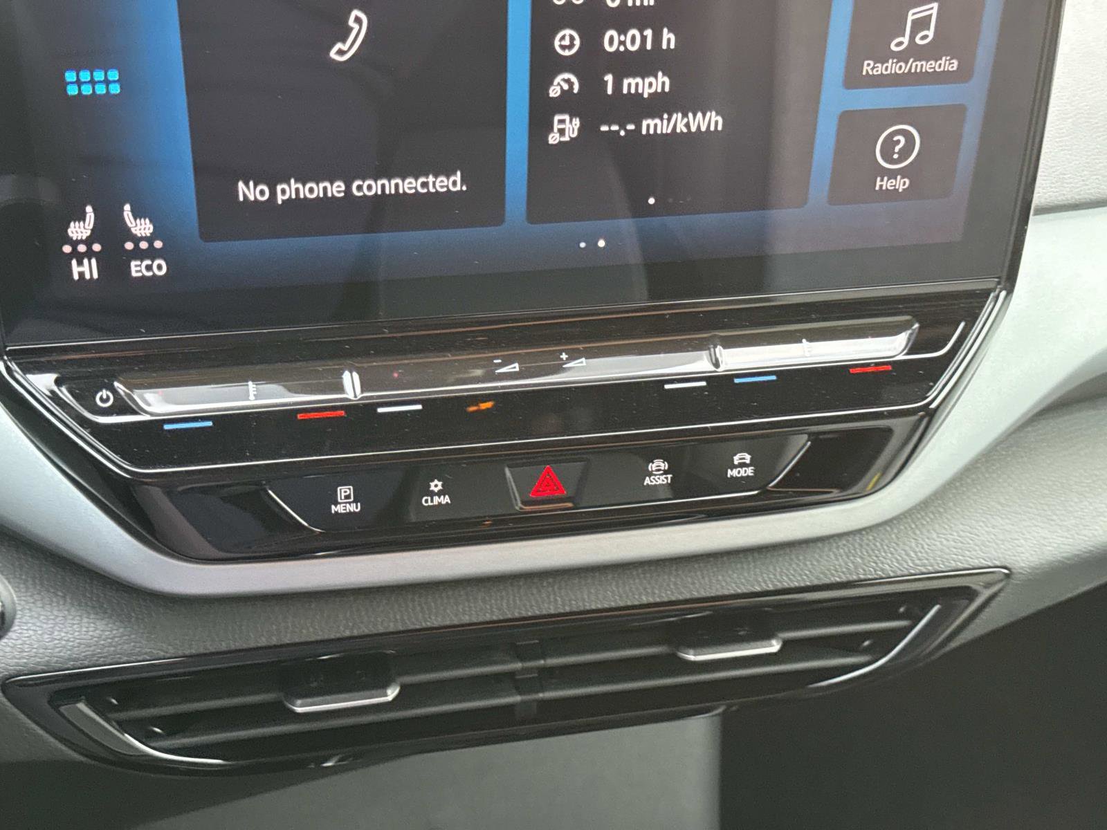 Certified 2023 Volkswagen ID.4 Pro image 17