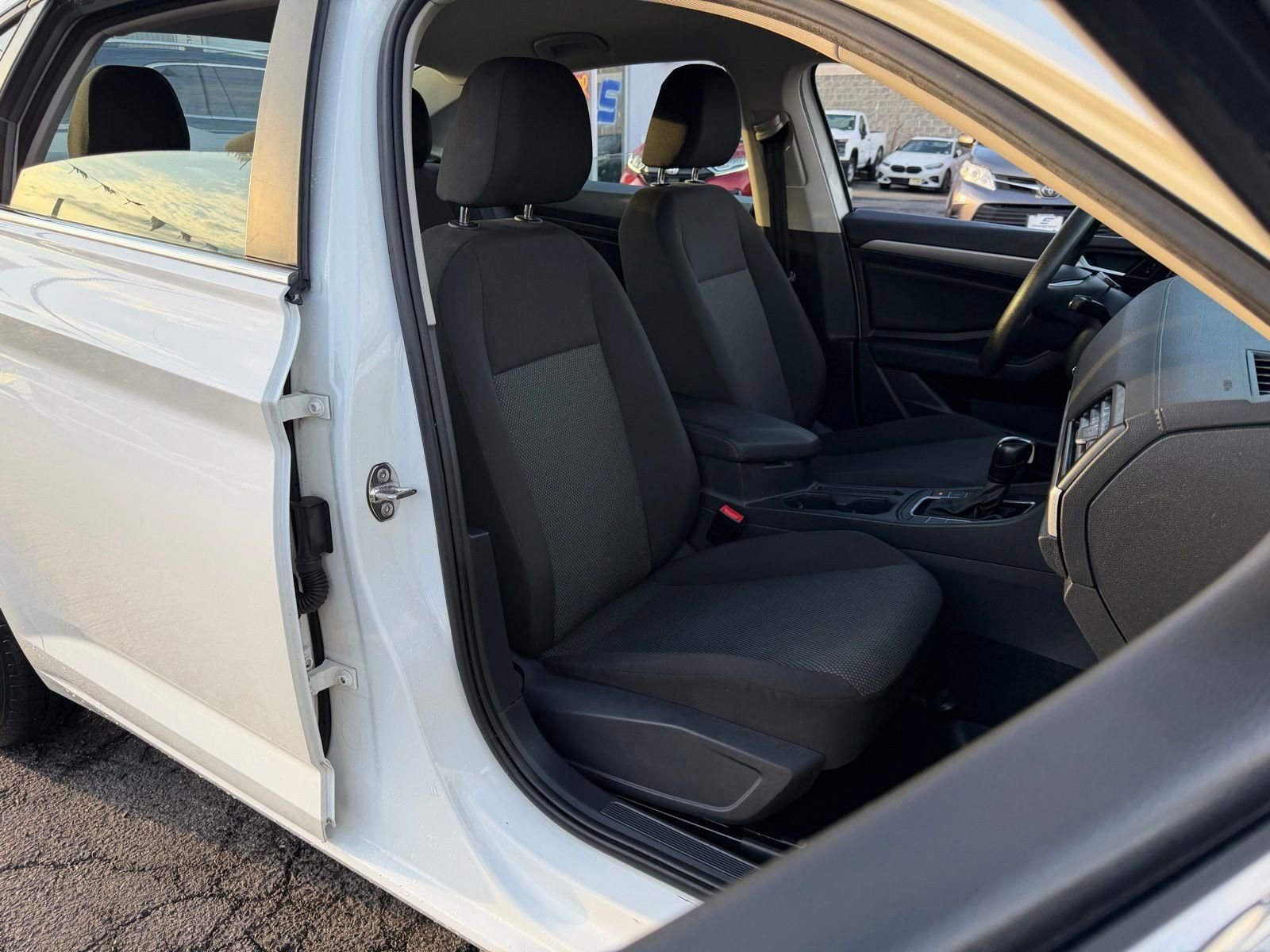 Used 2019 Volkswagen Jetta S image 10