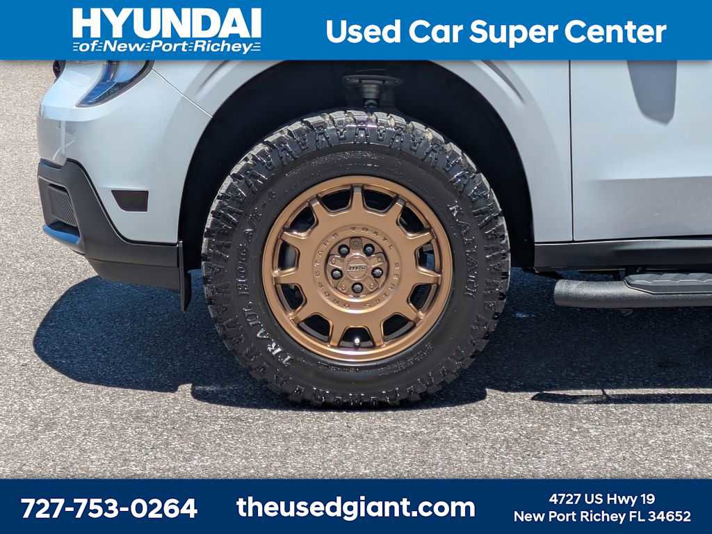 Used 2025 Ford Maverick XLT w/ XLT Luxury Package AWD/4WD image 9