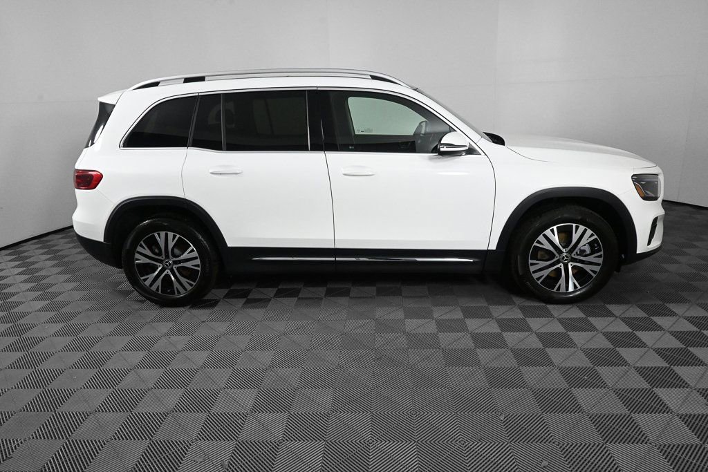 Used 2025 Mercedes-Benz GLB 250 image 26
