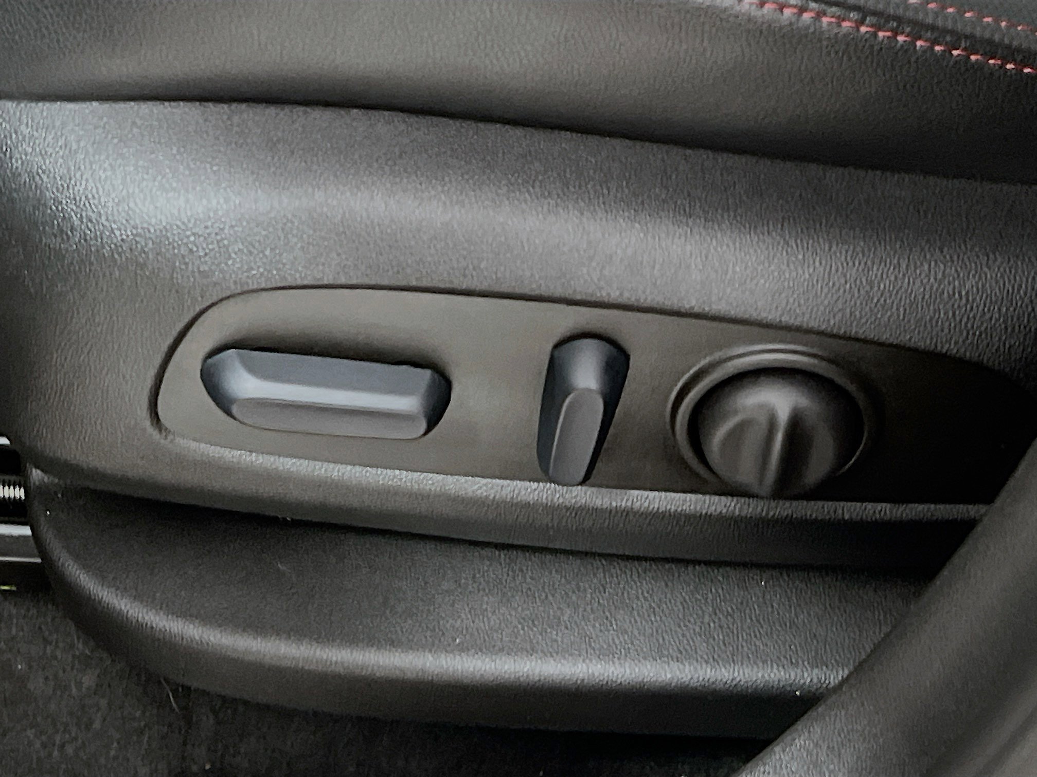 Used 2023 Chevrolet Equinox RS image 16