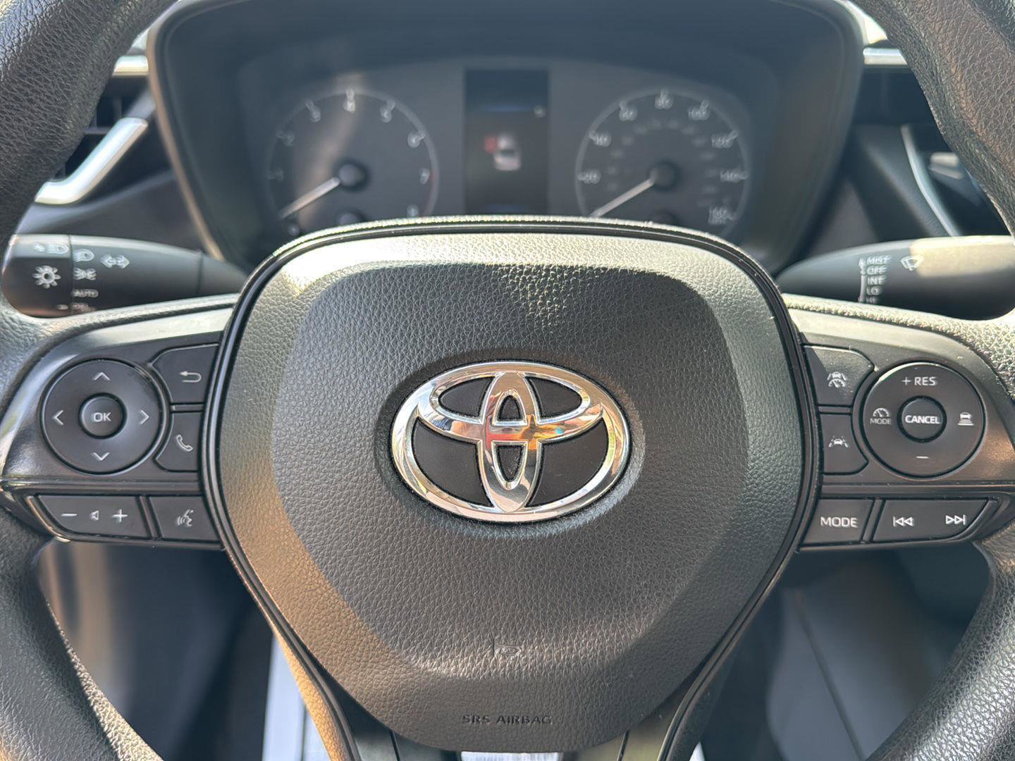 Used 2023 Toyota Corolla LE FWD image 11
