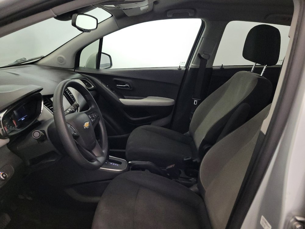 Used 2021 Chevrolet Trax LS w/ Tint and Cruise Package FWD image 17