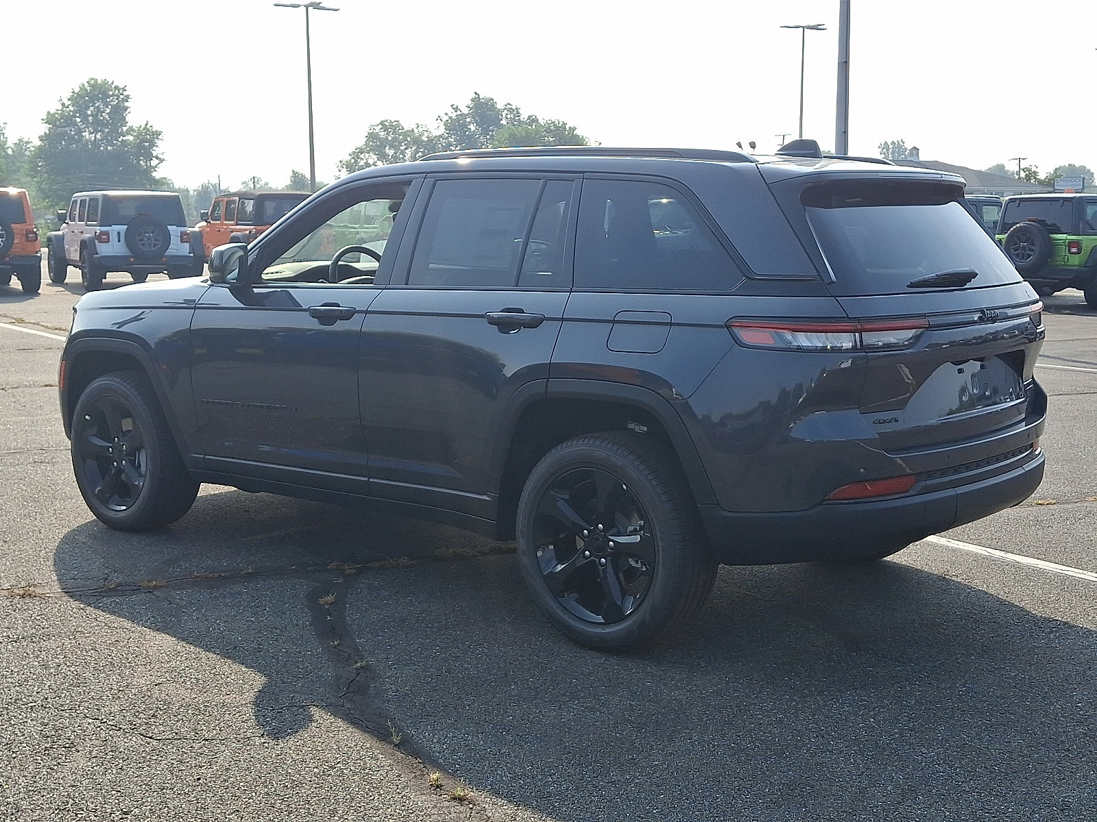 New 2025 Jeep Grand Cherokee Limited w/ Black Appearance Package image 3