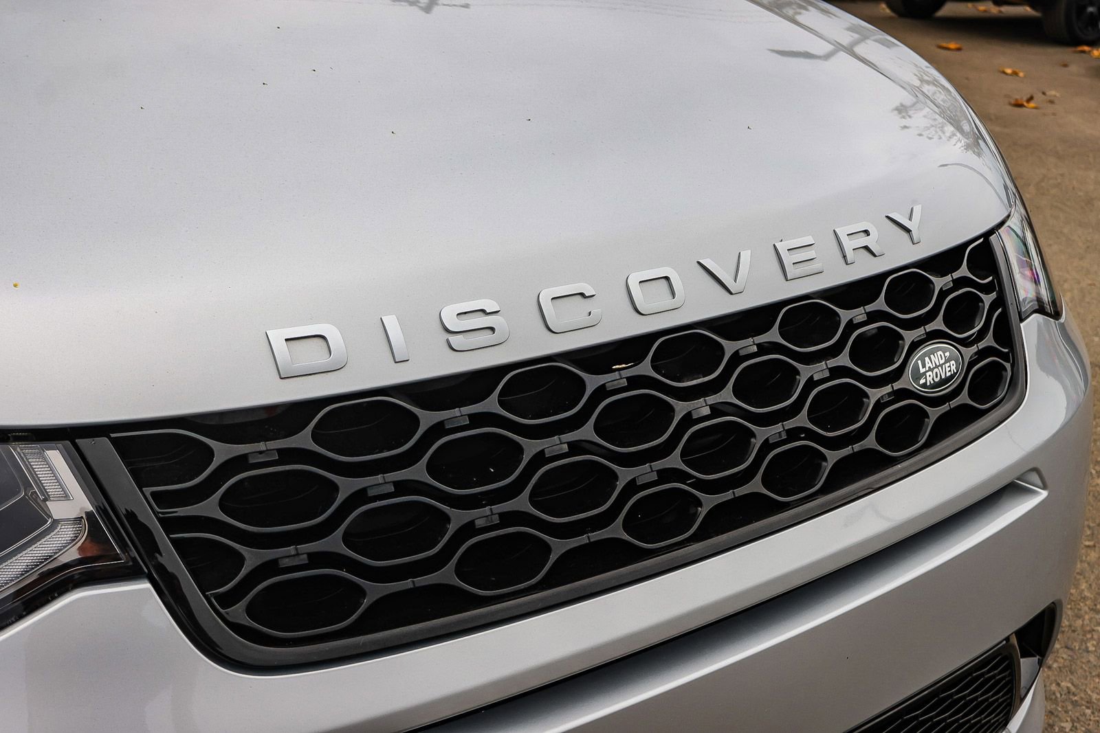 Used 2024 Land Rover Discovery Sport S image 15