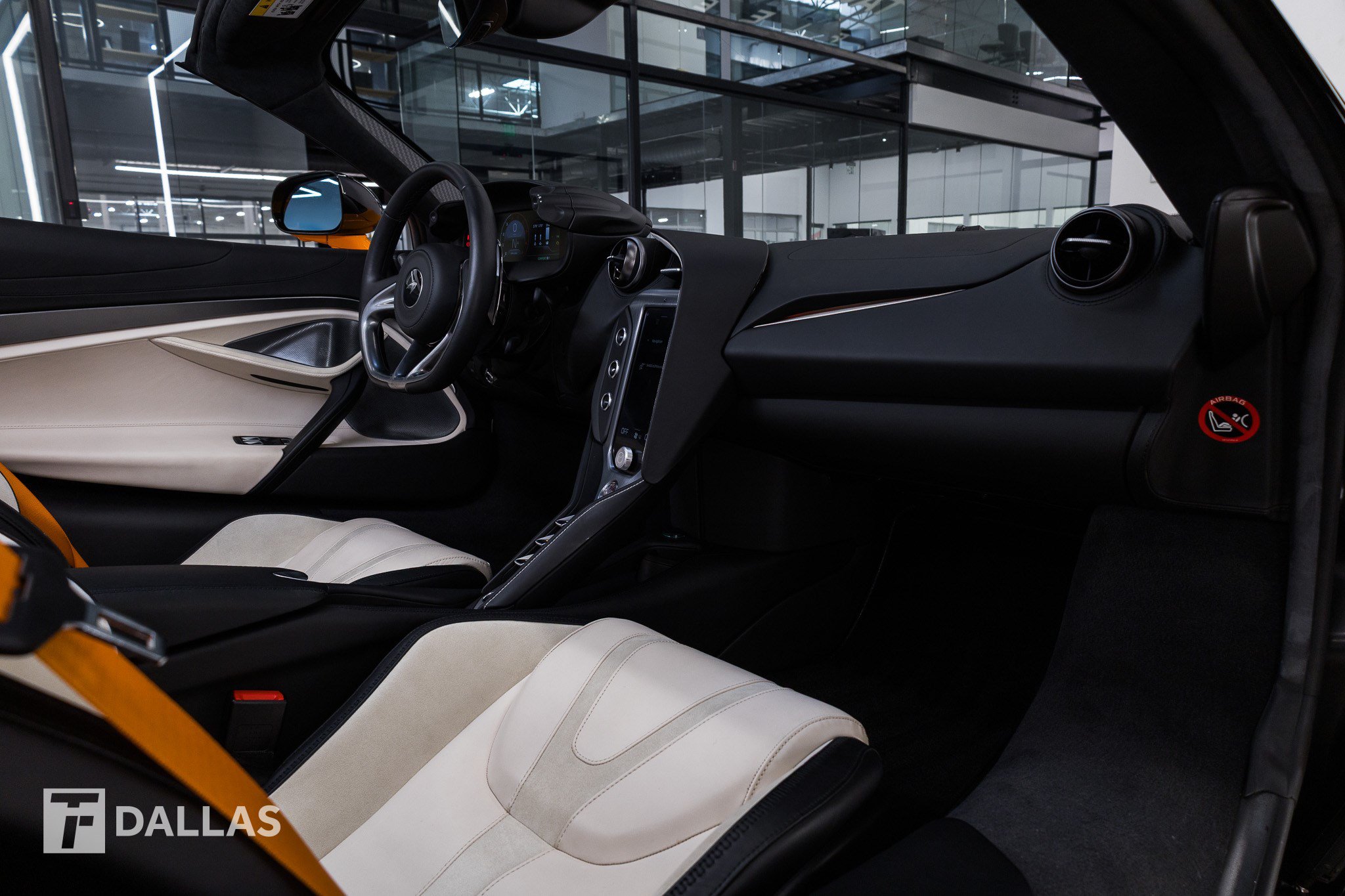 Used 2024 McLaren 750S Spider RWD image 29