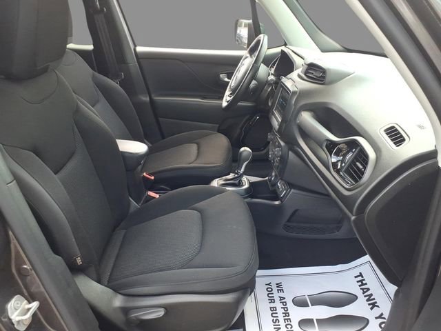Used 2020 Jeep Renegade Altitude AWD/4WD image 13