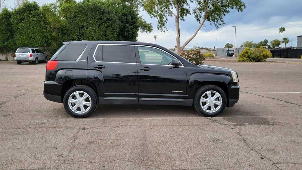 Used 2017 GMC Terrain SLE image 10