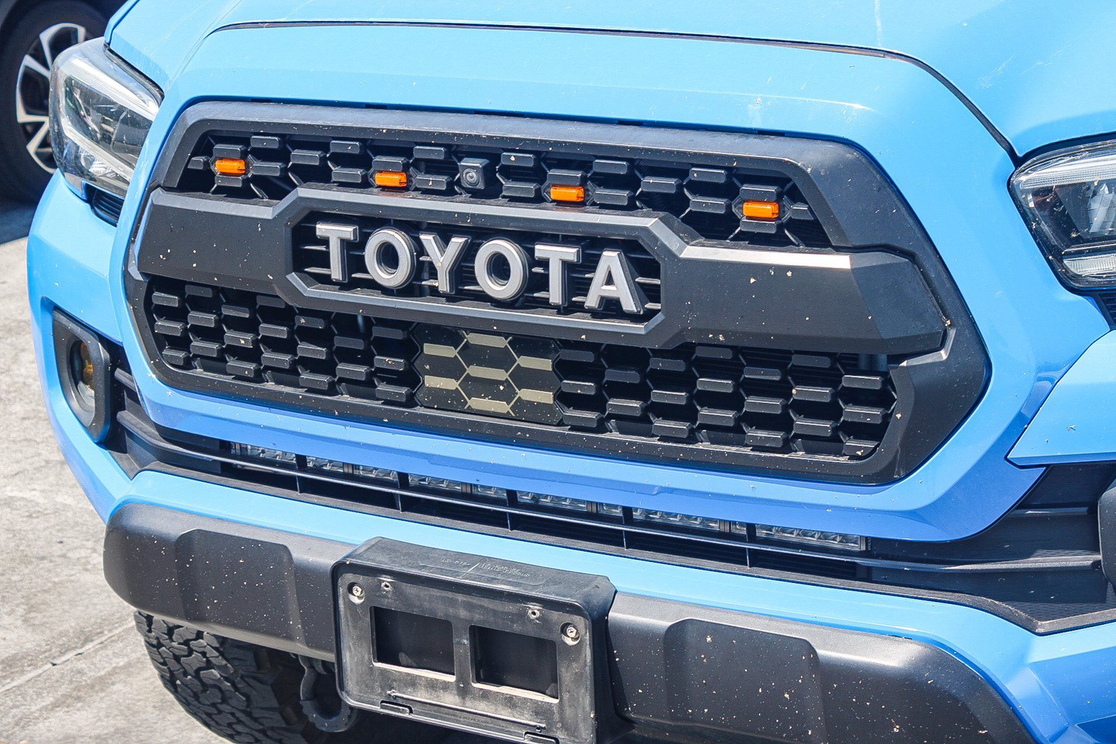 Used 2021 Toyota Tacoma TRD Off-Road w/ TRD Premium Off Road Package AWD/4WD image 7