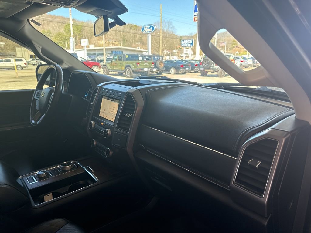 Used 2019 Ford Expedition Max Platinum AWD/4WD image 23