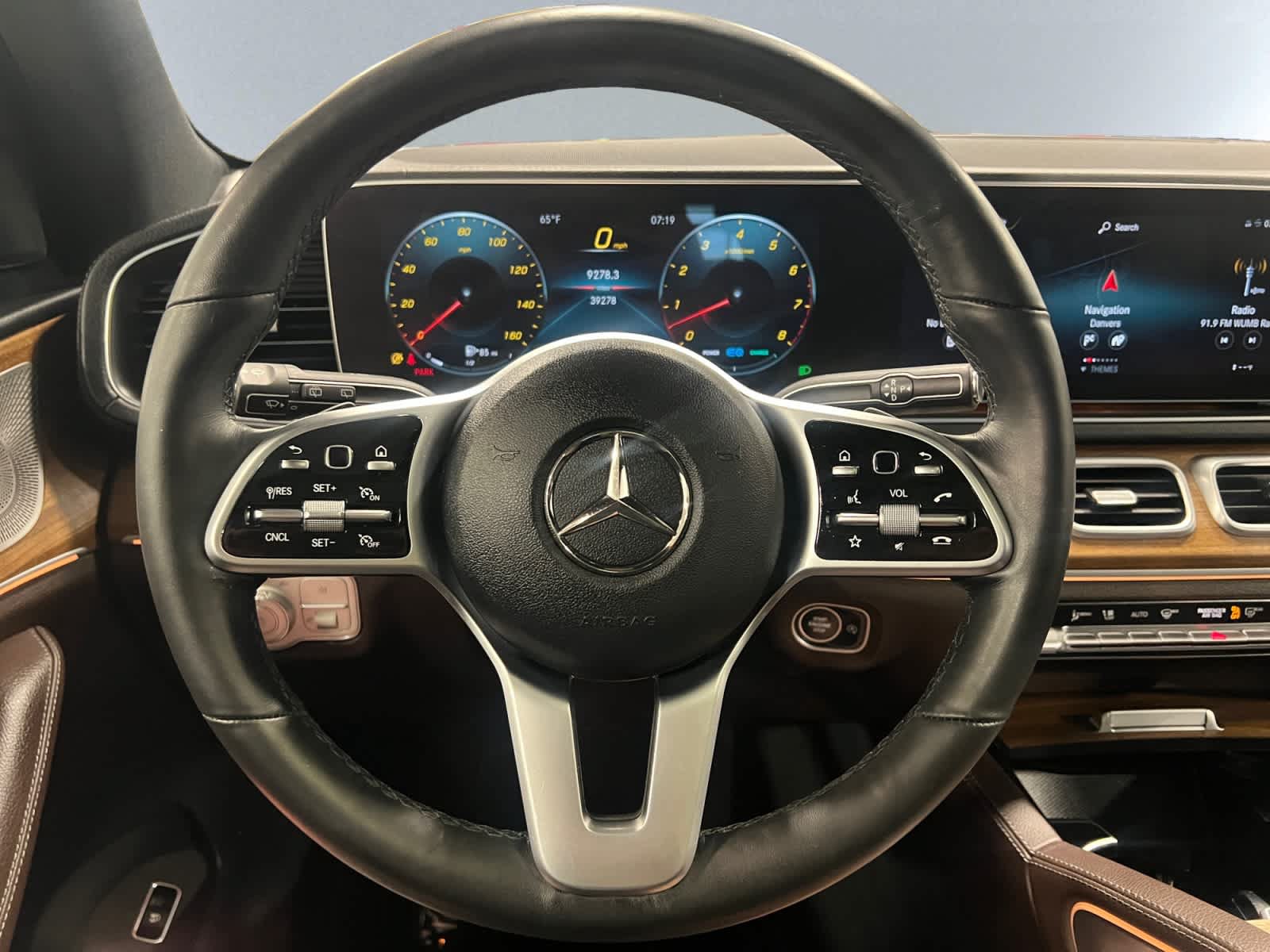 Used 2022 Mercedes-Benz GLS 450 4MATIC image 17