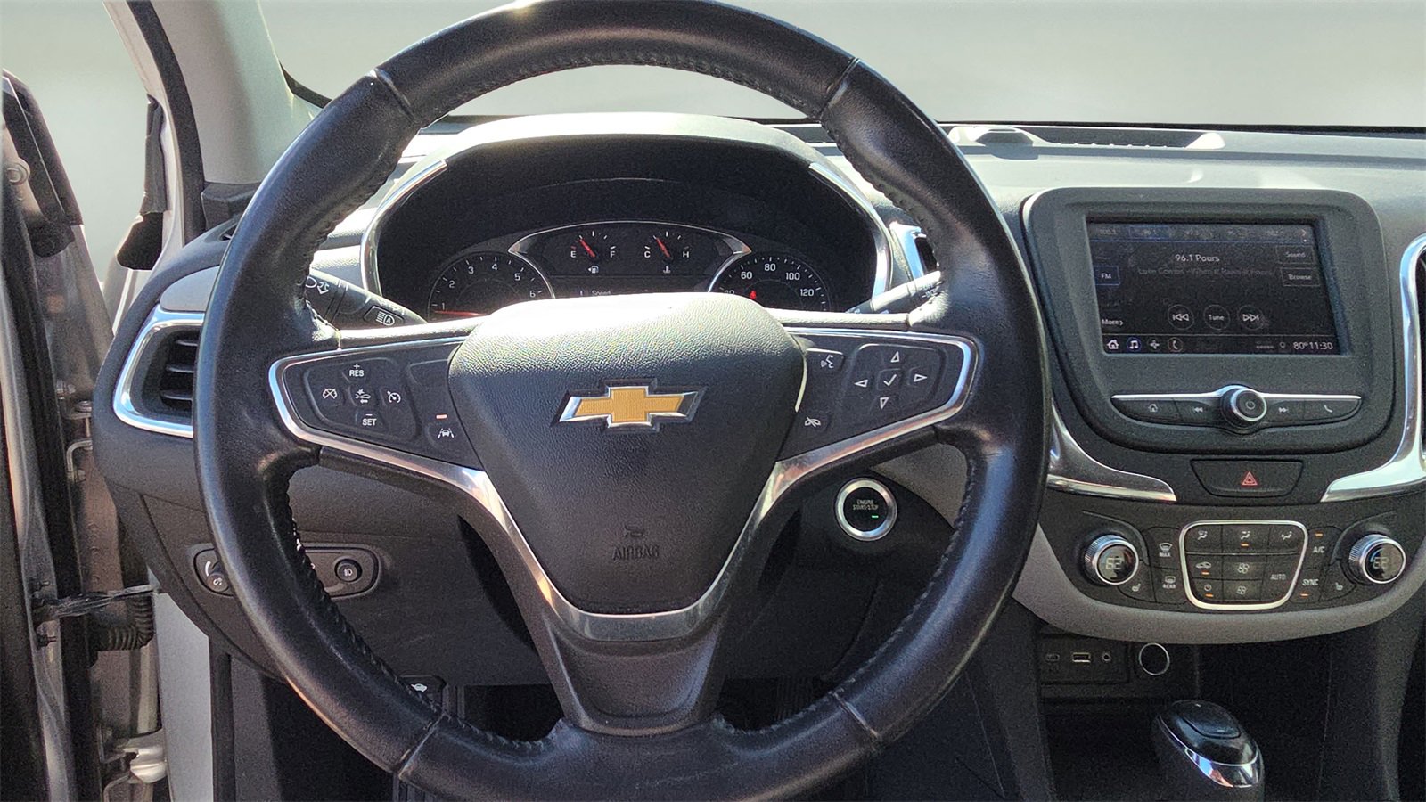 Used 2020 Chevrolet Equinox LT image 11