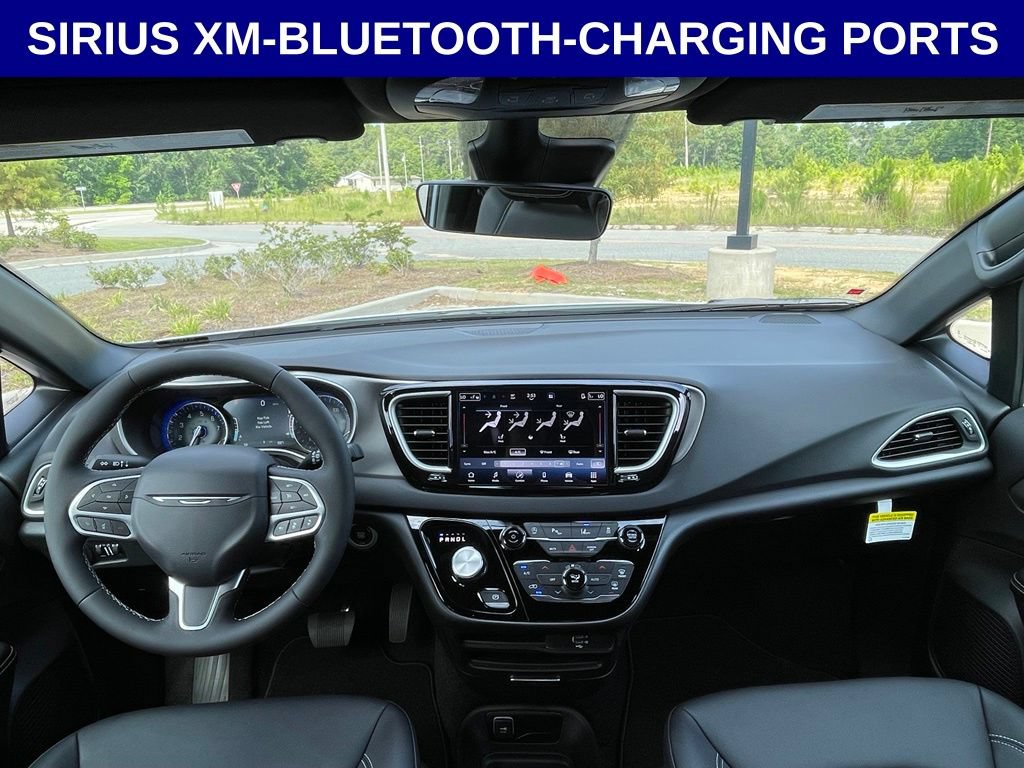 New 2027 Chrysler Pacifica LX FWD image 8
