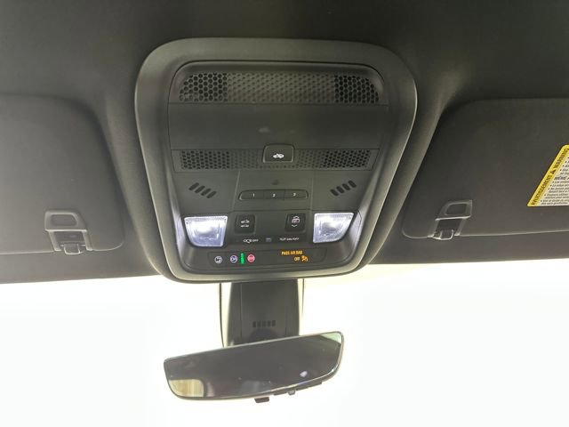 Used 2022 Cadillac XT6 Premium Luxury w/ Technology Package image 24