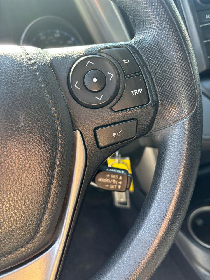 Used 2018 Toyota RAV4 LE w/ All Weather Liner Package AWD/4WD image 15