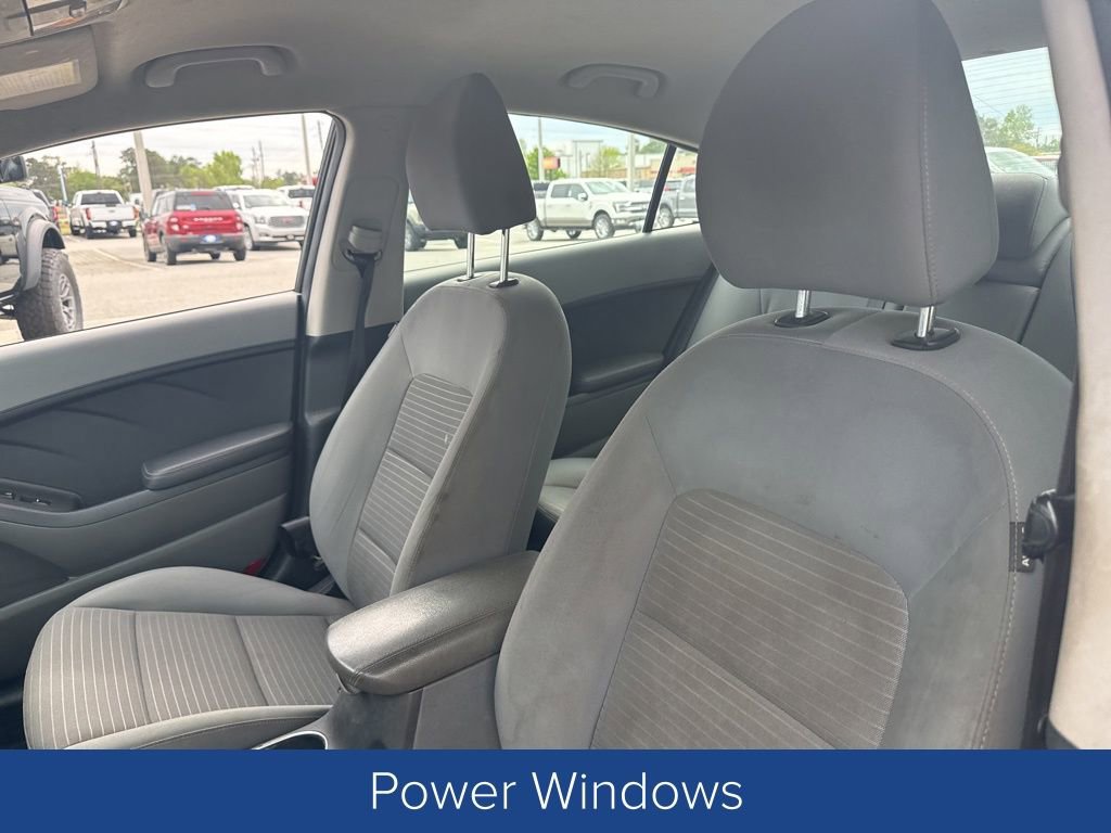 Used 2017 Kia Forte LX w/ LX Popular Package image 9