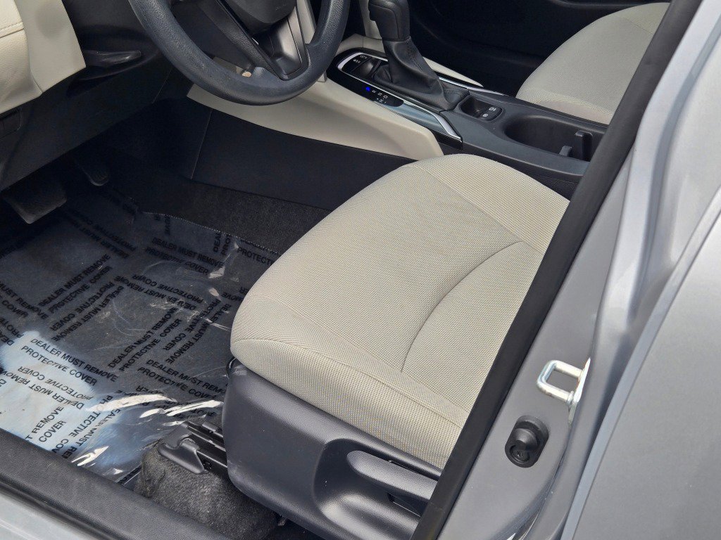 Used 2024 Toyota Corolla Cross L image 20