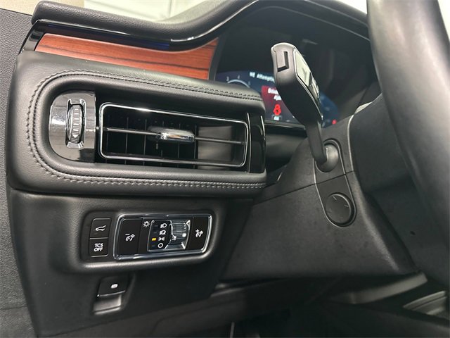 Used 2023 Lincoln Nautilus Reserve w/ Equipment Group 201A image 33