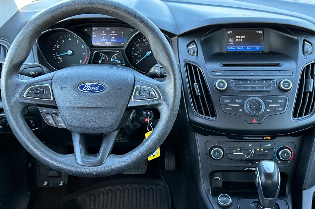 Used 2015 Ford Focus SE FWD image 16