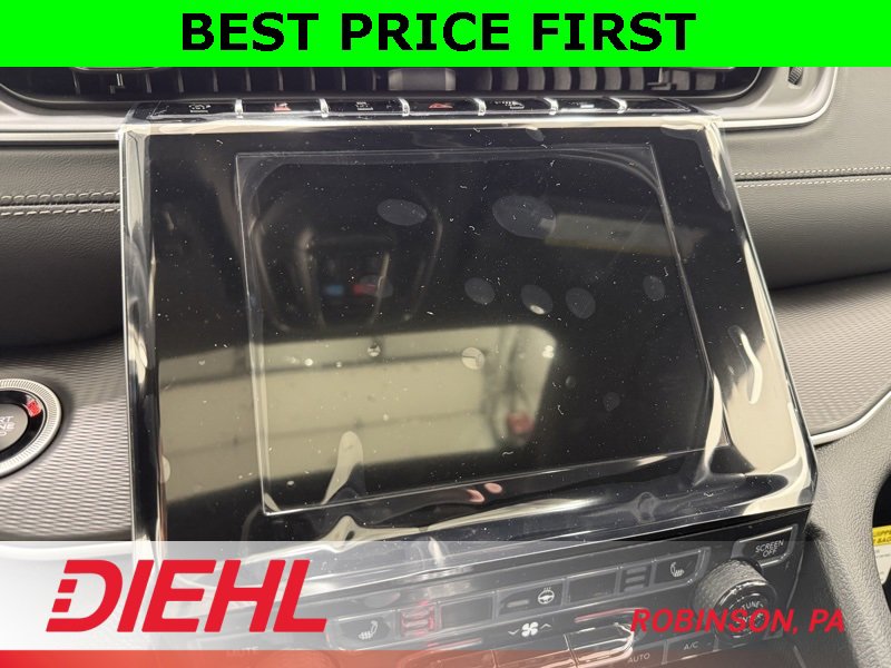 New 2025 Jeep Grand Cherokee Laredo w/ Luxury Tech Group I image 29