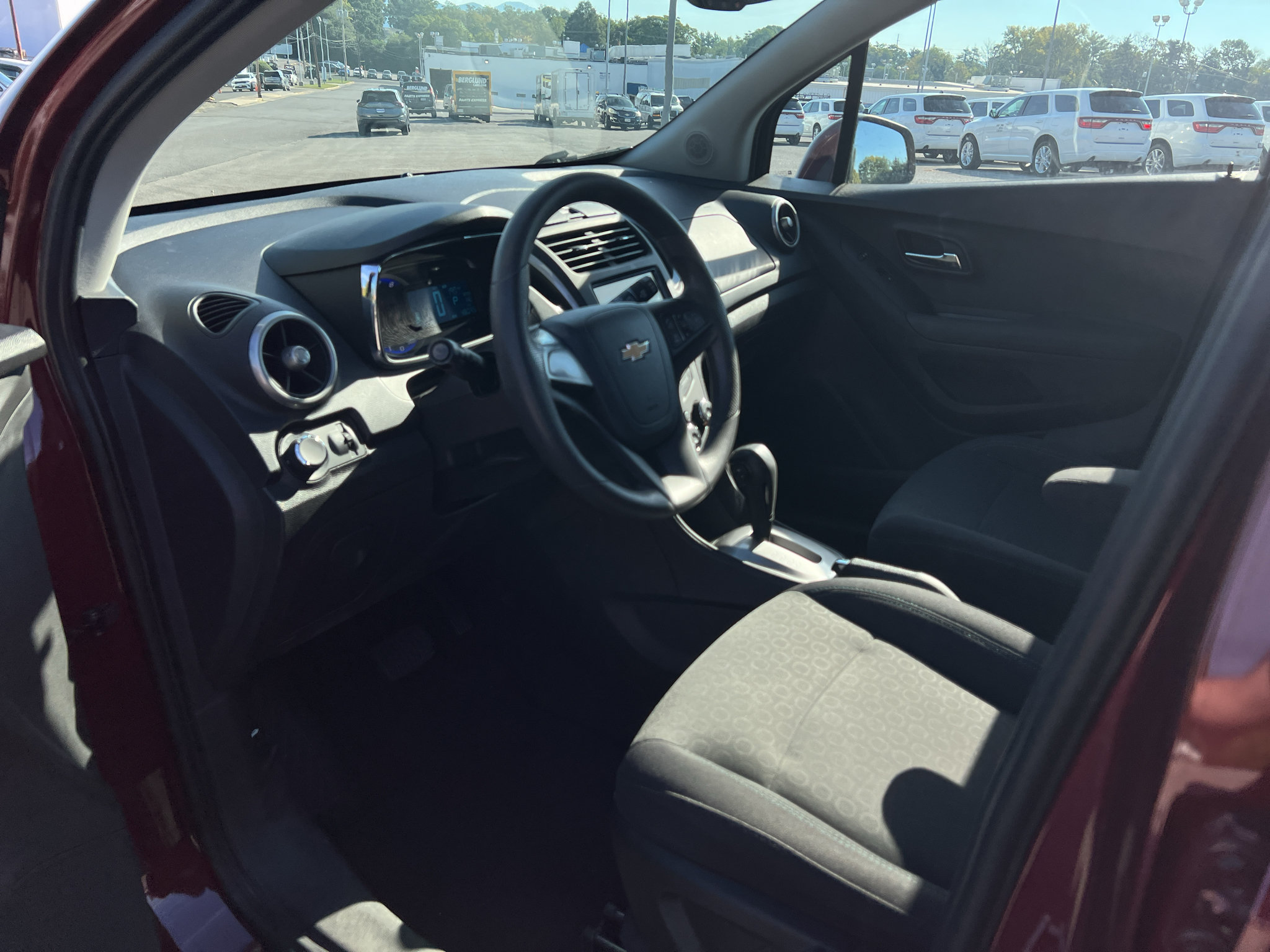 Used 2016 Chevrolet Trax LS FWD image 12