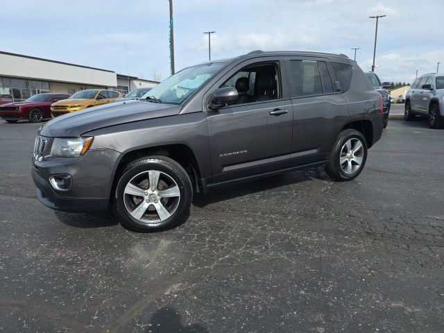 Used 2016 Jeep Compass High Altitude image 3