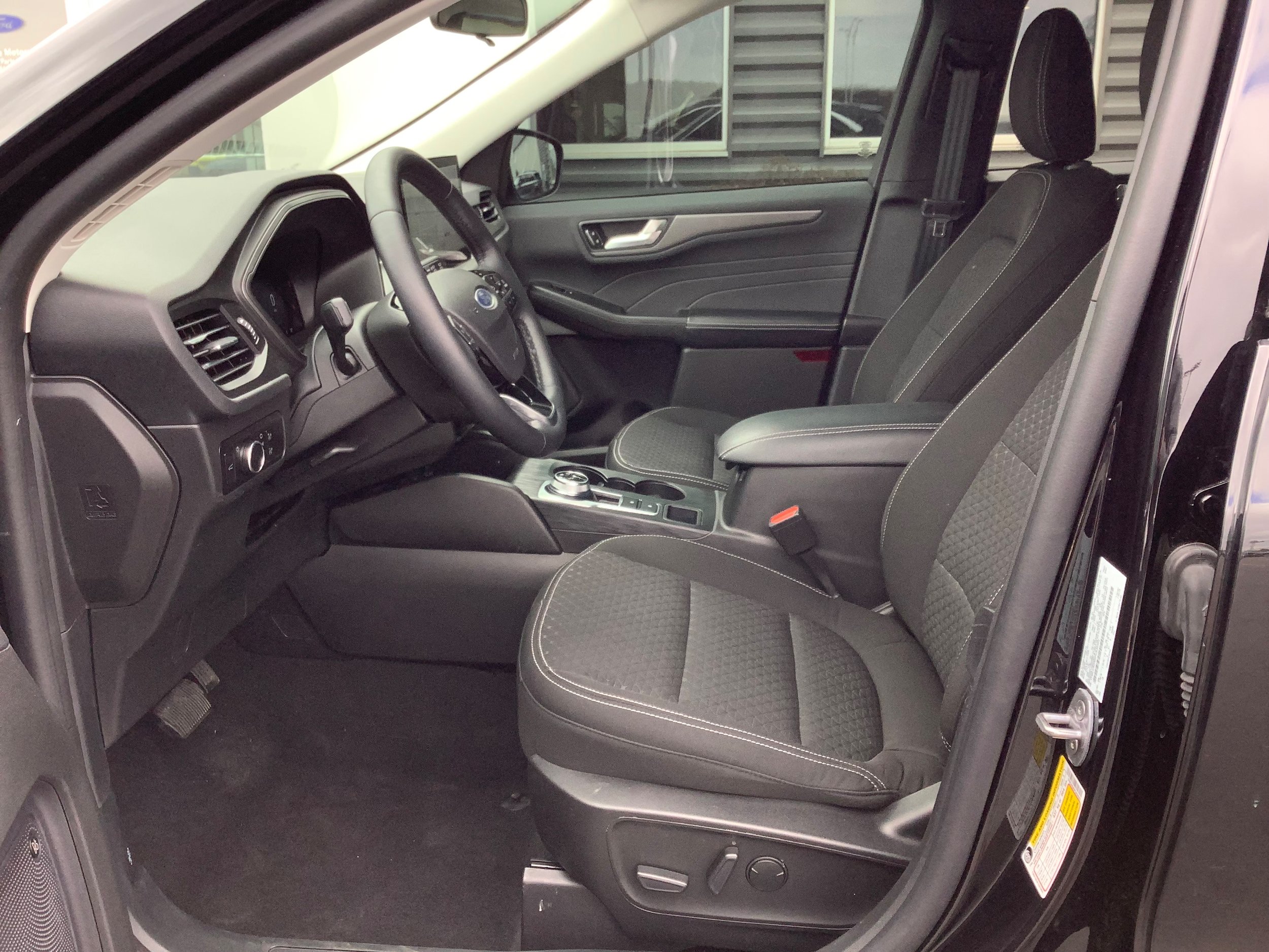 Certified 2023 Ford Escape Active w/ Tech Pack #2 AWD/4WD image 7