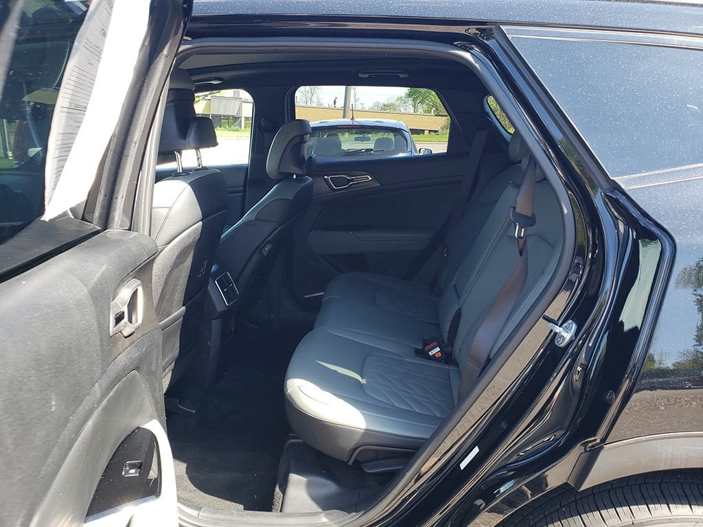Used 2023 Kia Sportage X-Line w/ X-Line Premium Package AWD/4WD image 11