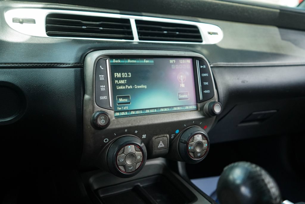 Used 2015 Chevrolet Camaro LT RWD image 7