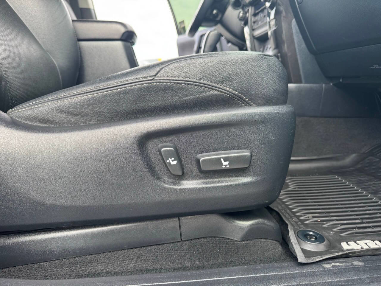 Used 2020 Toyota 4Runner Nightshade image 37