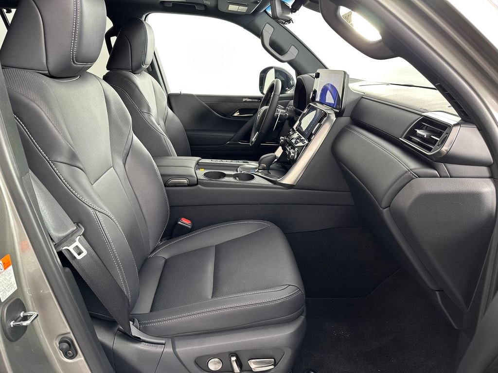 New 2026 Lexus LX 700h Luxury AWD/4WD image 21
